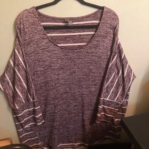 Woman’s 1x shirt burgundy